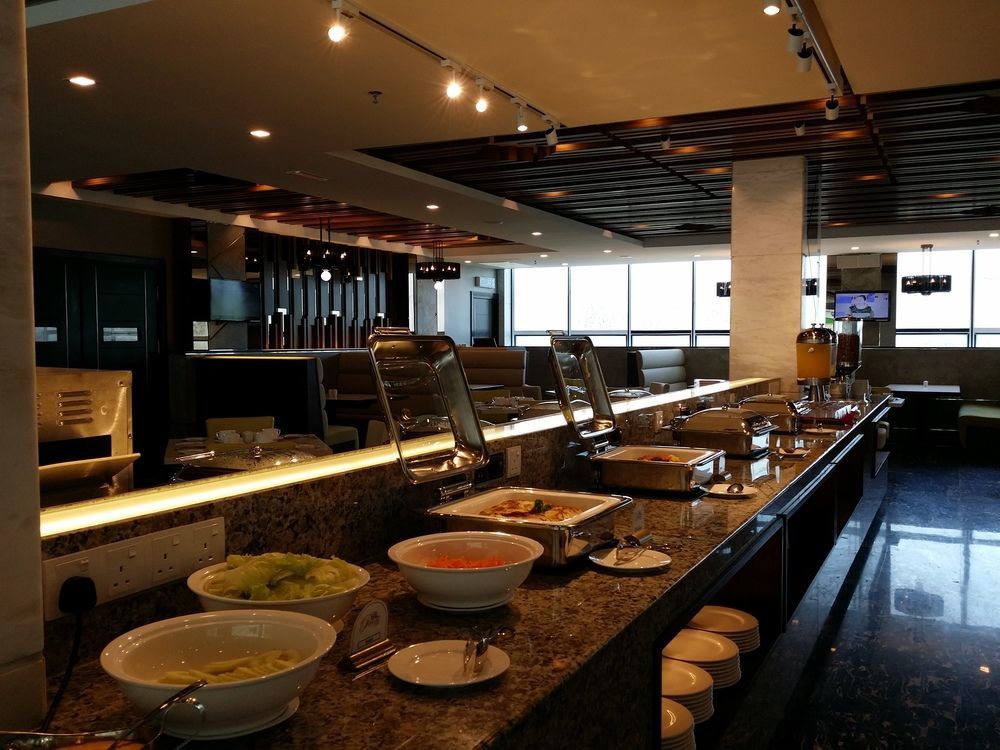 Promenade Hotel בינטולו מראה חיצוני תמונה