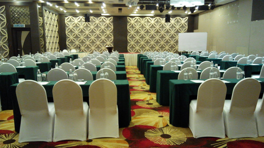 Promenade Hotel בינטולו מראה חיצוני תמונה