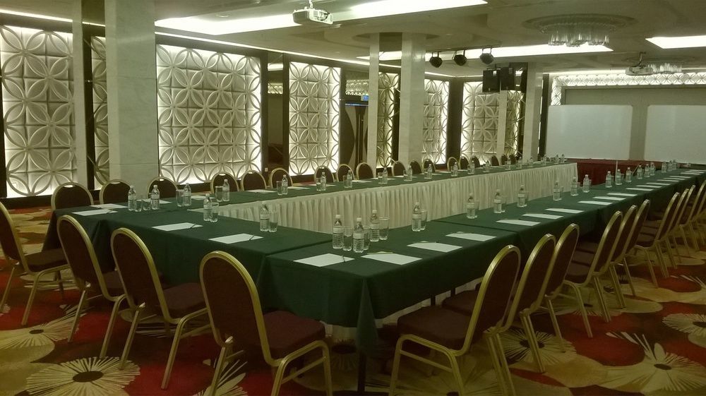 Promenade Hotel בינטולו מראה חיצוני תמונה