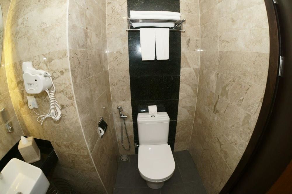 Promenade Hotel בינטולו מראה חיצוני תמונה
