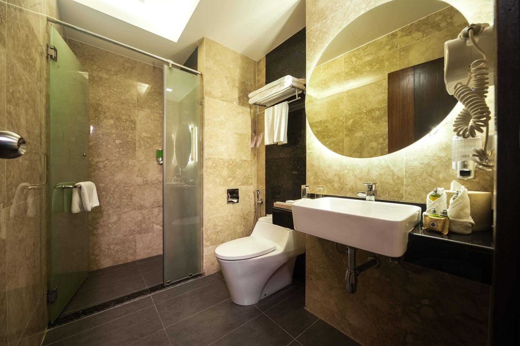 Promenade Hotel בינטולו מראה חיצוני תמונה
