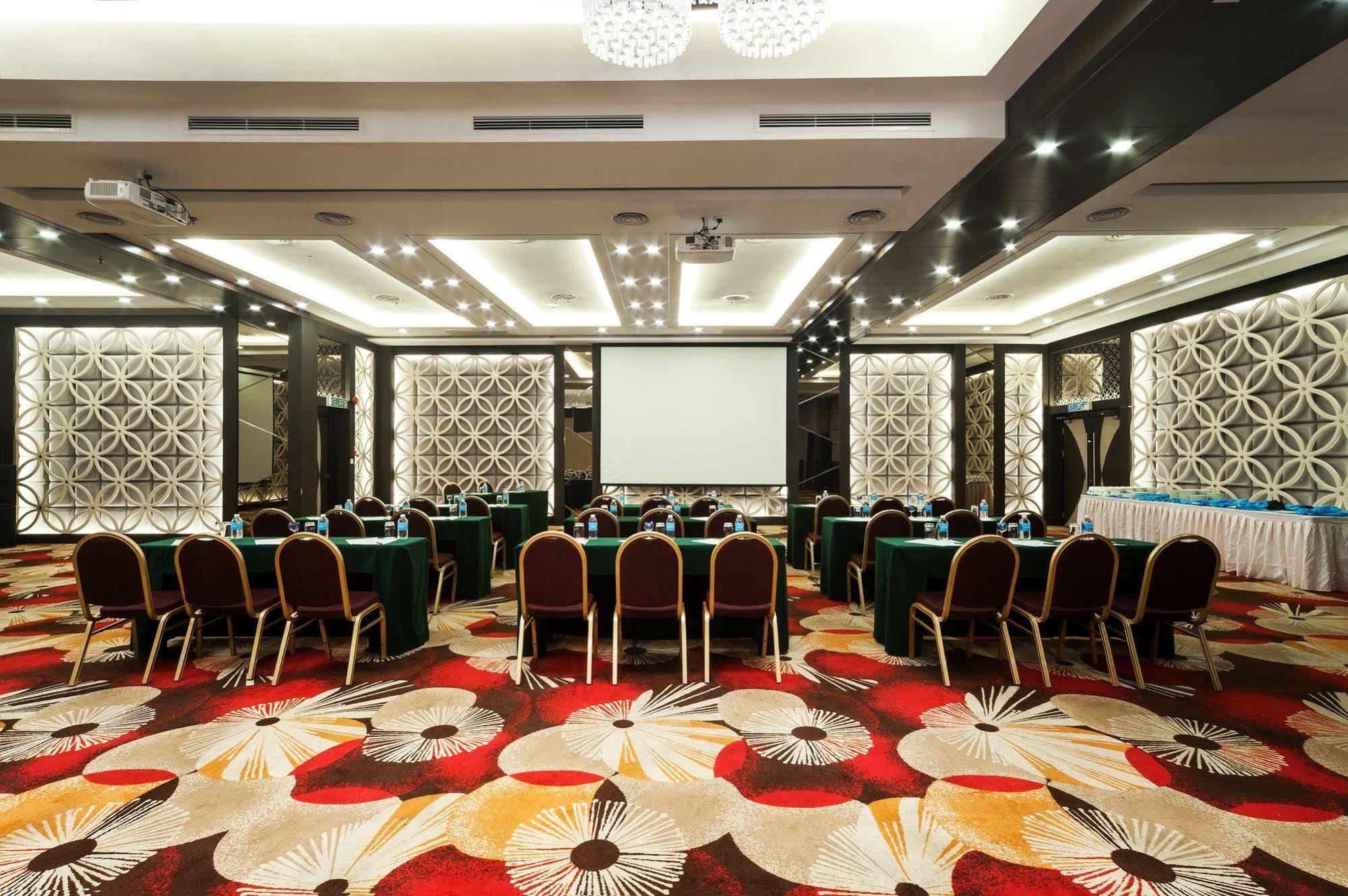 Promenade Hotel בינטולו מראה חיצוני תמונה