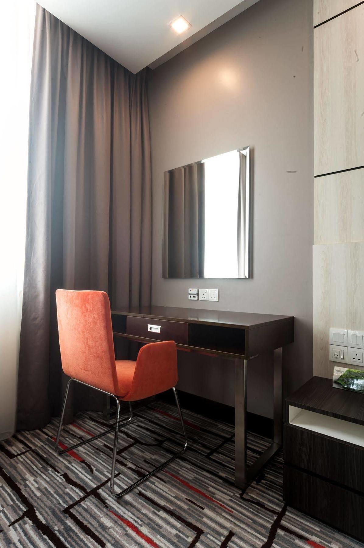 Promenade Hotel בינטולו מראה חיצוני תמונה