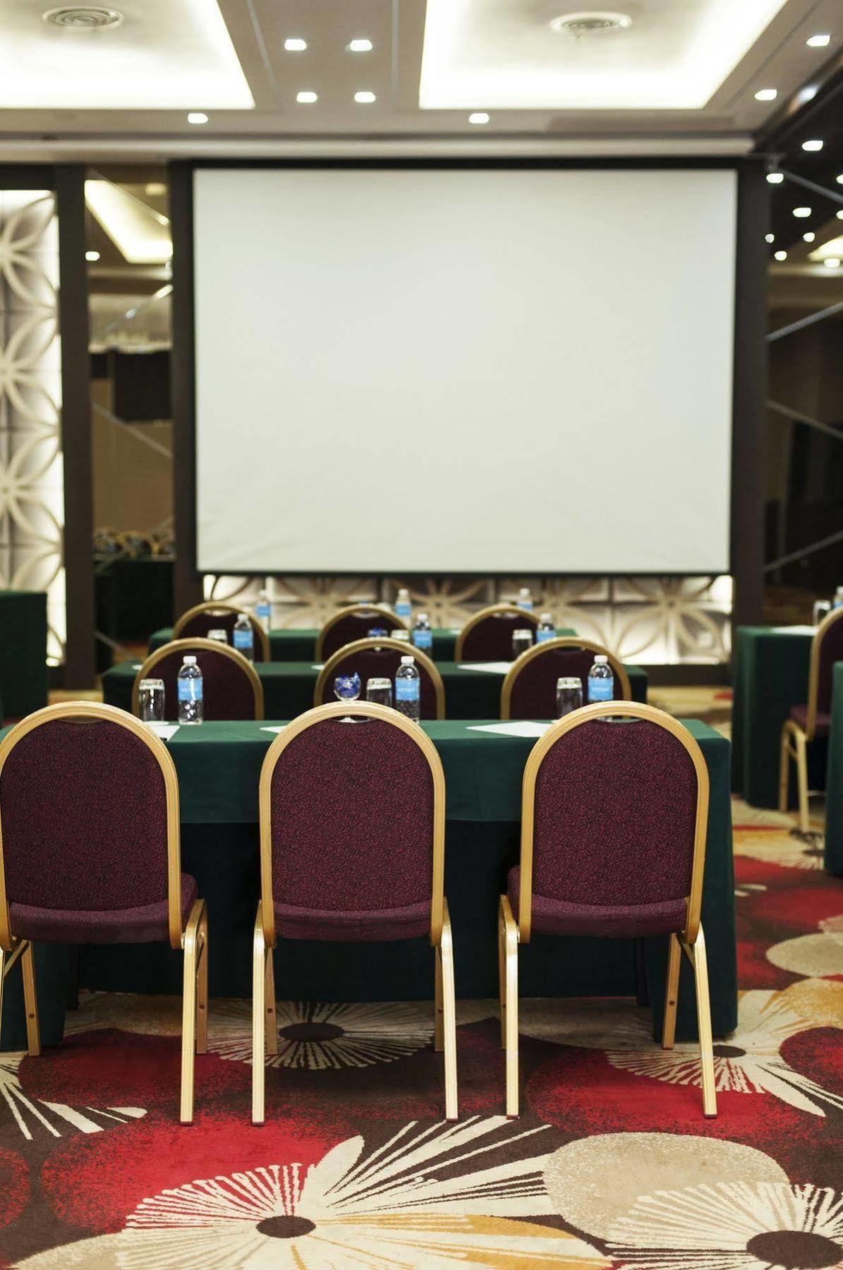 Promenade Hotel בינטולו מראה חיצוני תמונה