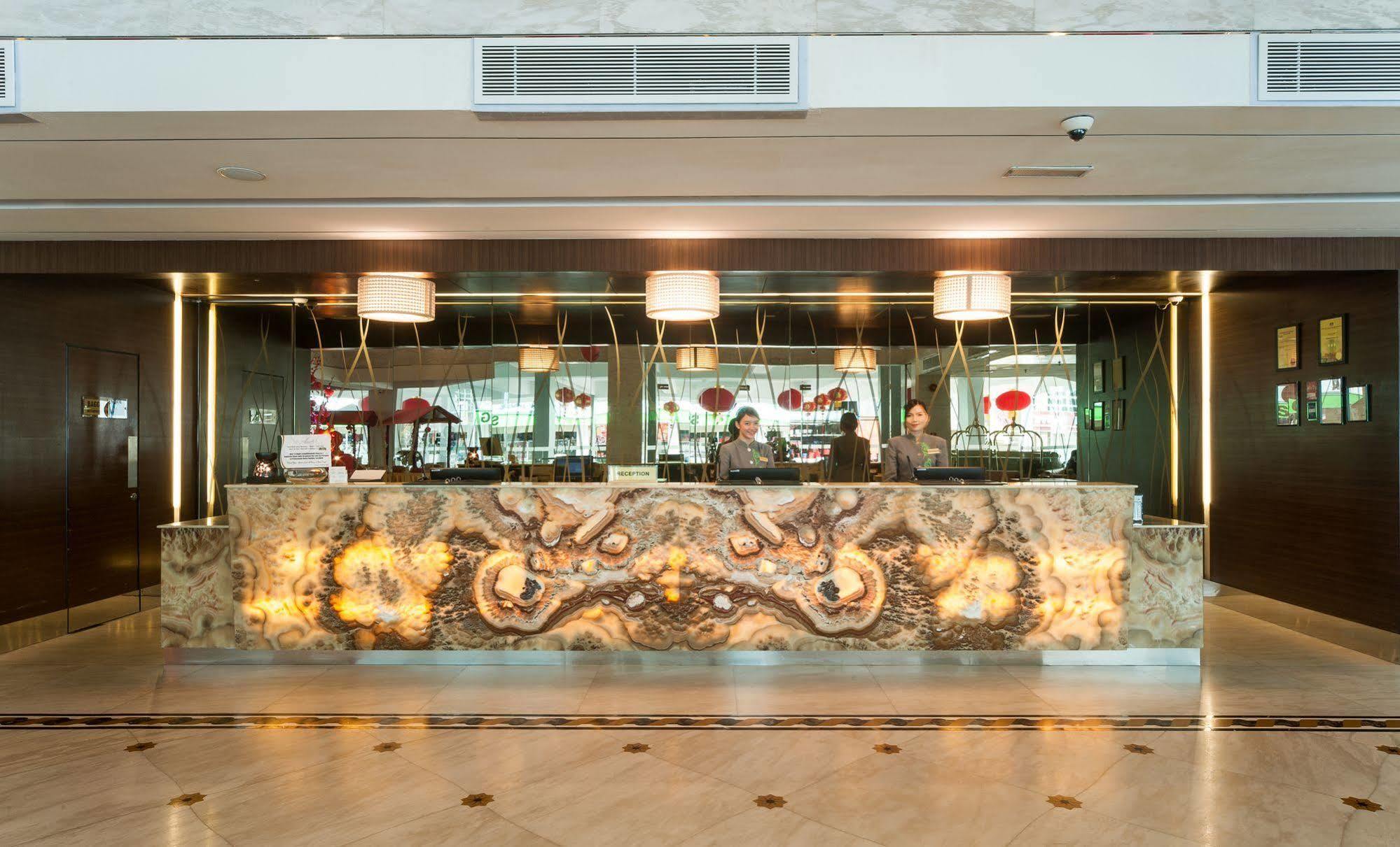 Promenade Hotel בינטולו מראה חיצוני תמונה