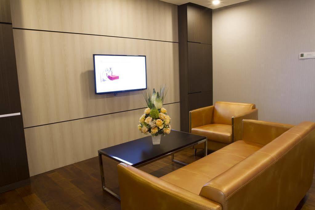 Promenade Hotel בינטולו מראה חיצוני תמונה