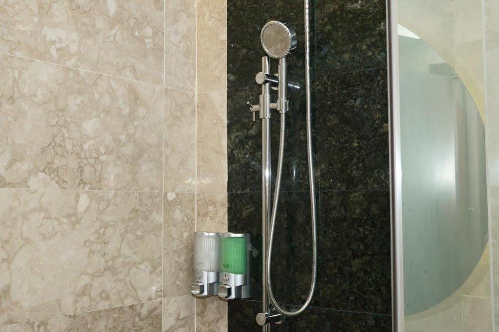 Promenade Hotel בינטולו מראה חיצוני תמונה